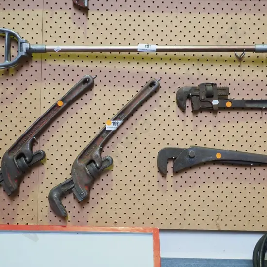 4 plumbers stilsons - yellow dots