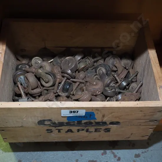 tub of vintage casters