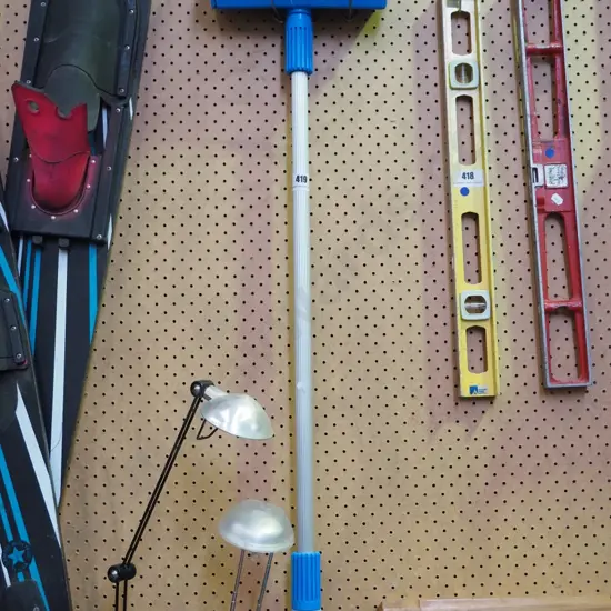 telescopic window brush