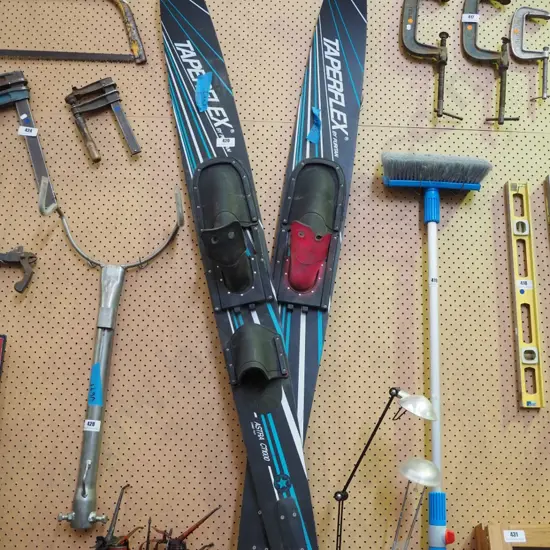 2 Taperflex water skis