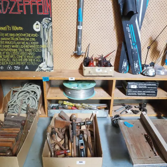 rimu workshop shelves H-390 W-1670 D-220