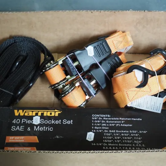 box; socket set, load strops