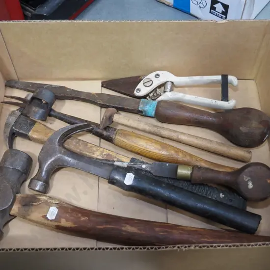 box; hammer, screwdrivers etc