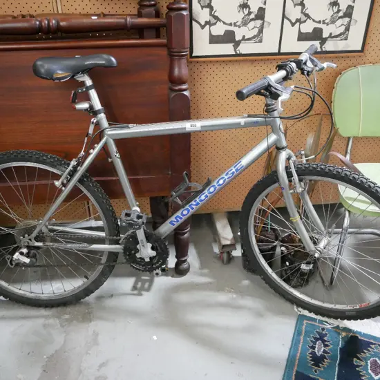 Hitachi angle grinder and discs