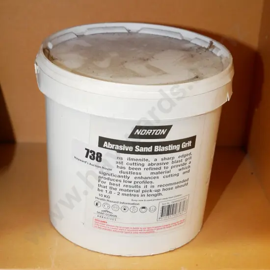 tub of sand blasting abrasive