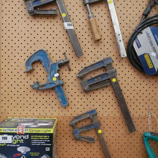 5 clamps - yellow dots