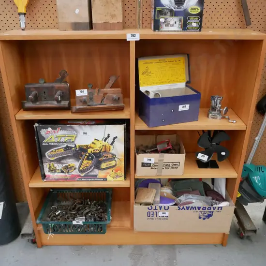 mdf and rimu bookcase H-1110 W-1045 D-220