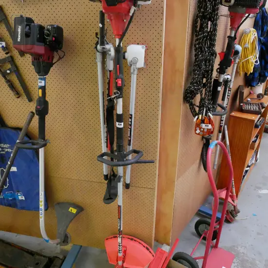 Qual Cut 2 stroke multi tool, with accessories 