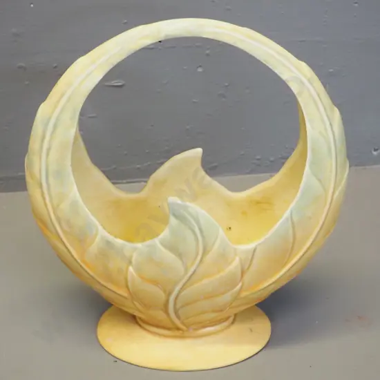 Beswick basket vase H-300 W-260