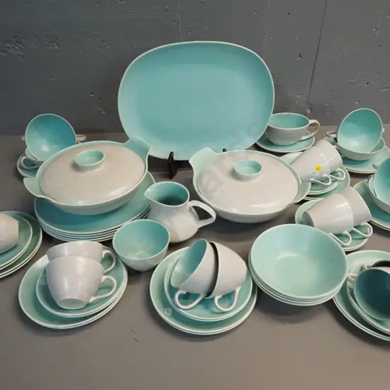 assorted Poole teal and seagull dinnerware incl. ashett, soup bowls and saucers, cups & saucers - chip to one side plate