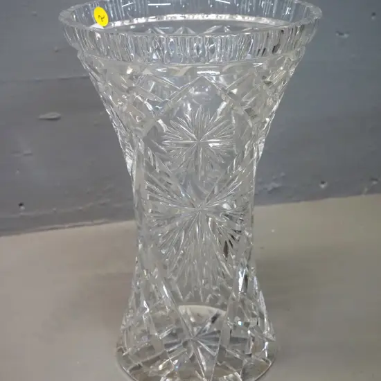 heavy cut crystal vase H-260 D-170 at top