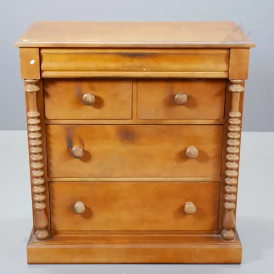 vintage kauri small 5-drawer Scotch chest w/cotton reel columns - polish needs work H-970 W-910 D-450