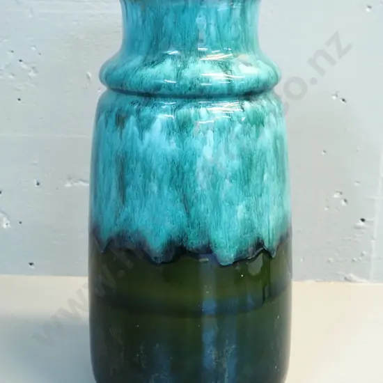 large Blue Mountain pottery trickle glaze vase H-370 D-190 at base