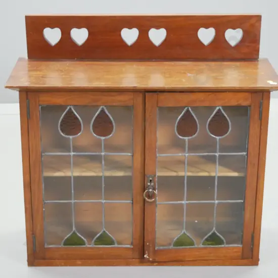 Arts & crafts mahogany wall mount display cabinet with leadlight panels, shelf, key escutcheon - small spilt to top
