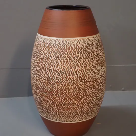 German pottery vase with sgraffito pattern H-320