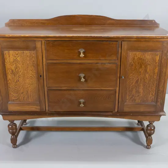vintage oak 3-drawer sideboard with 2 doors, stretcher base w/turned legs, lockable, with key H960 W1210 D450