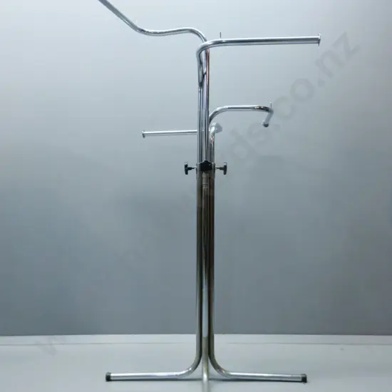 Made in NZ 1960's shop display clothes rack h-1600