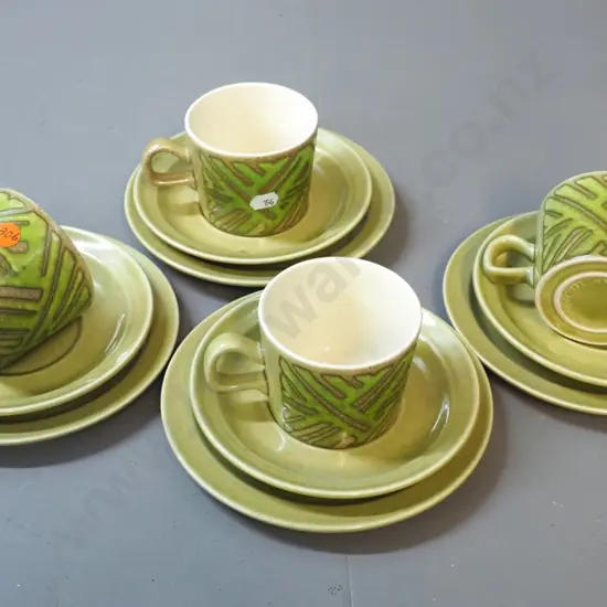 4 Crown Lynn retro trios