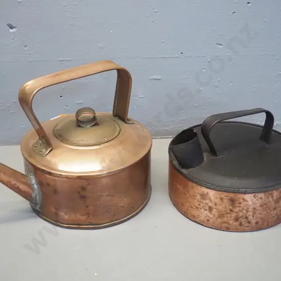 2 vintage copper kettles - both with dents and wear, larger H210 L270