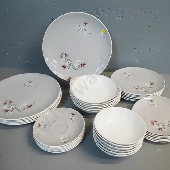assorted Royal Doulton Frost Pine tableware - 6 each dinner plates, luncheons, sides, coupes, etc. - no cups