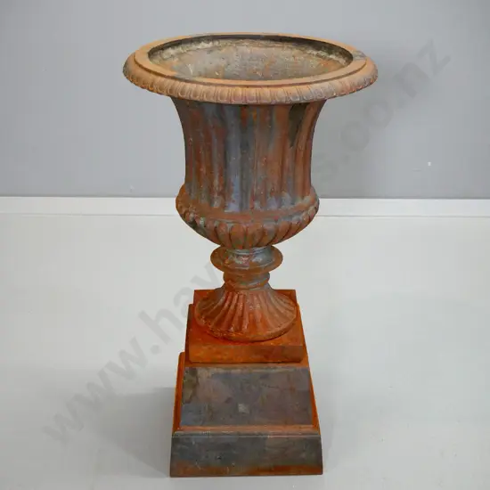 cast iron classical shape garden urn and separate pedestal - surface corrosion H-680 D-370 at top