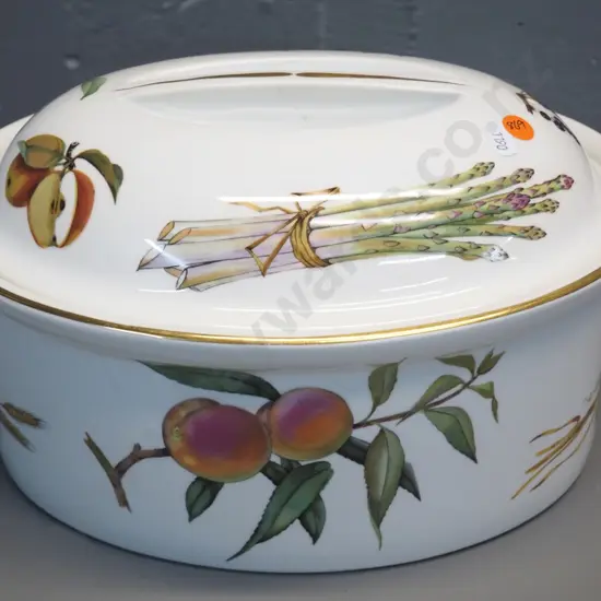 large Royal Worcester Evesham oval casserole dish H-180 L-320 W-240