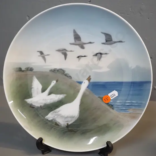 Royal Copenhagen geese pattern cabinet plate No 1508-1125. D-255
