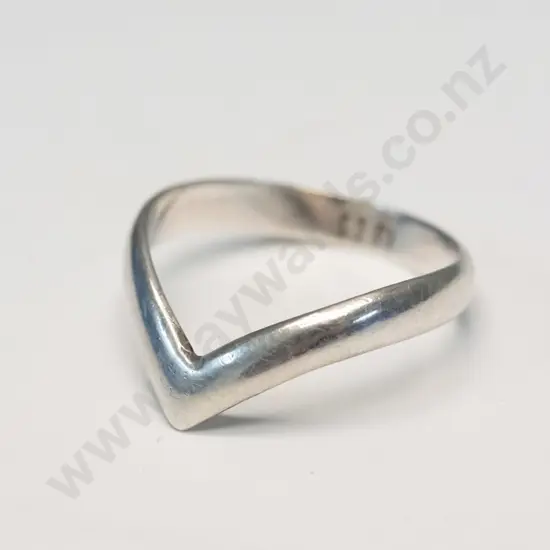 plain silver ring stamped 925
