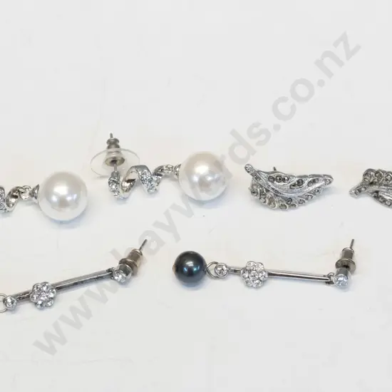 3 pairs asstd earrings