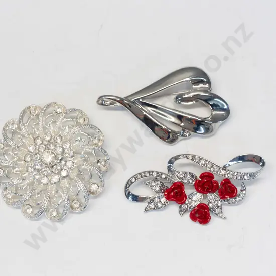 3 costume brooches