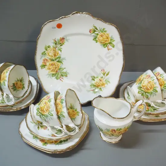 Royal Albert 'Tea Rose' pattern tea set - 20 piece - missing sugar bowl