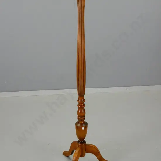 mahogany reeded-stem tripod base indoor plant stand H-110 Top D-220