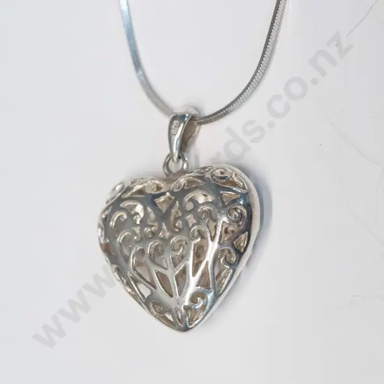 silver heart necklace all stamped 925