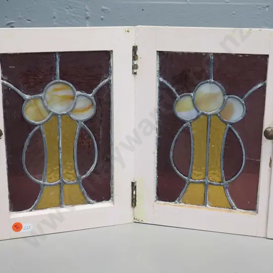 small deco style leadlight cupboard doors with hinge, brass knobs - glass panel loose in one, small crack H280 W-420