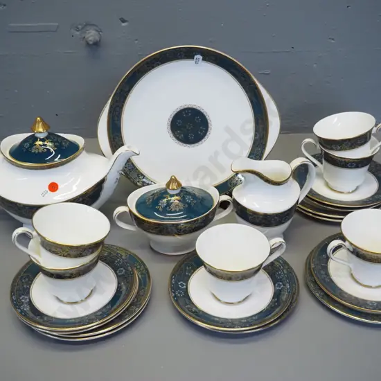 Royal Doulton Carlyle 22-piece bone china tea set with teapot (needs cleaning but no staining)