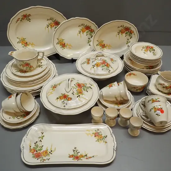 Royal Doulton "Rosslyn" pattern dinner set - 6 place, but only 4 egg cups, 2 dinner plates have damage