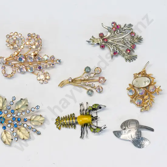 7 asstd costume brooches