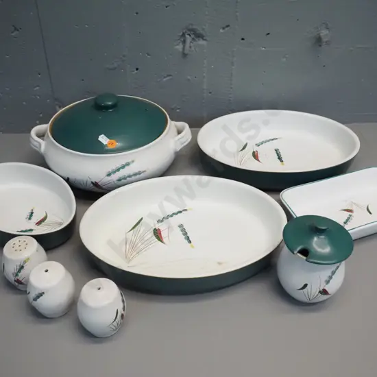 Denby Greenwheat oven & table ware including lidded casserole, 4 open baking dishes, jam pot, 3 shakers