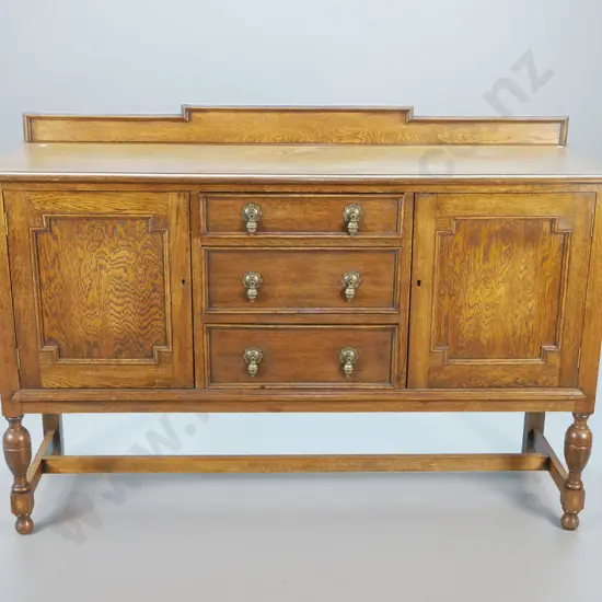 deco oak sideboard with 2 doors w/drop handles, 3 drawers, escutcheons with key H-1020 W-1450 D-465