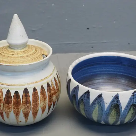 2 pieces Hanmer pottery - brown tones honey or jam pot H-160 D-110 and a blue tone bowl