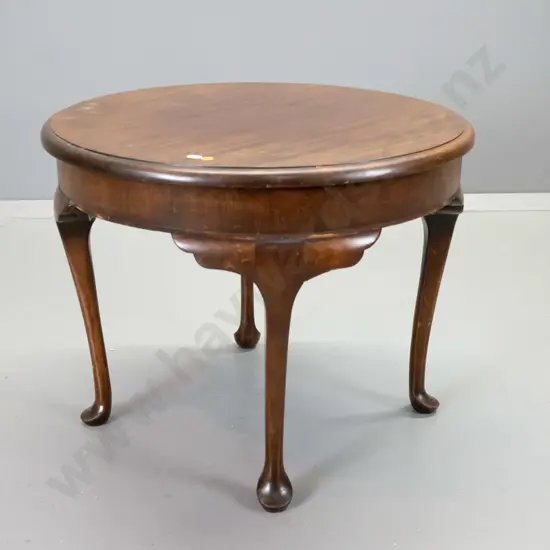 reproduction mahogany round cab-leg coffee table - polish needs attention H-470 D-580