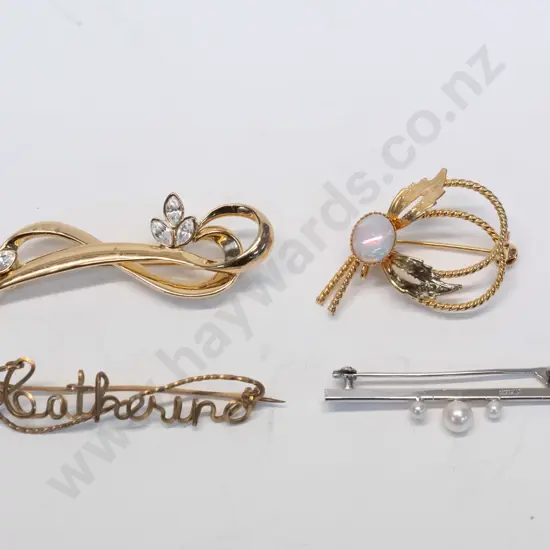 4 asstd costume brooches