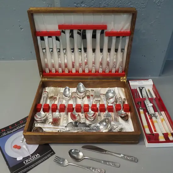 oak canteen of Oneida "Hampden Court" plated cutlery with additional servers, a Community Plate boxed carving set, and a