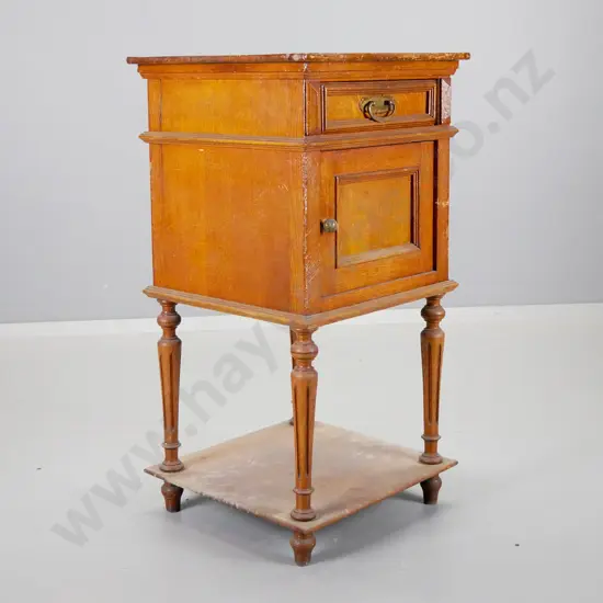 antique oak bedside cabinet with door, drawer and lower shelf, bent handle and door stuck closed, polish needs work H820