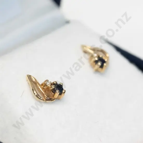 sapphire stud earrings stamped 375