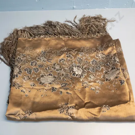 Victorian woven silk table cover with fringed edging - approx. 1650 square