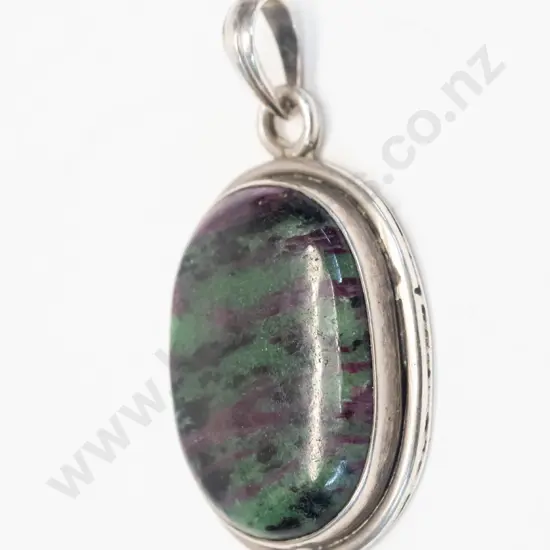 silver pendant stamped 925 no chain