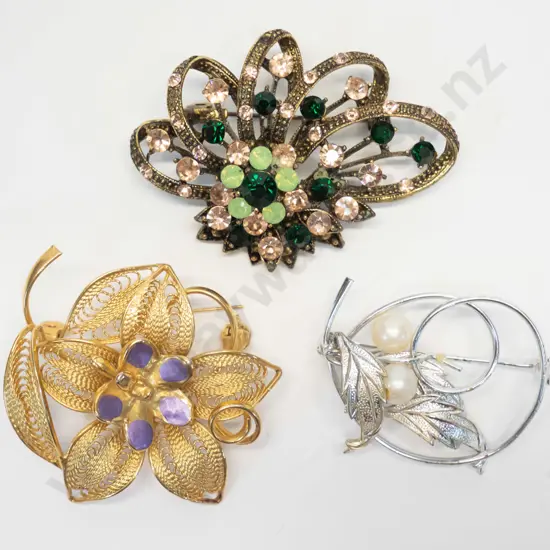 3 costume brooches