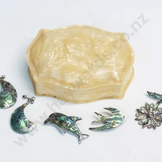 3 paua shell booches & pair paua shell earrings in bakelite lidded container