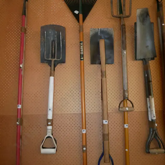 leaf rake, aeroplane hoe